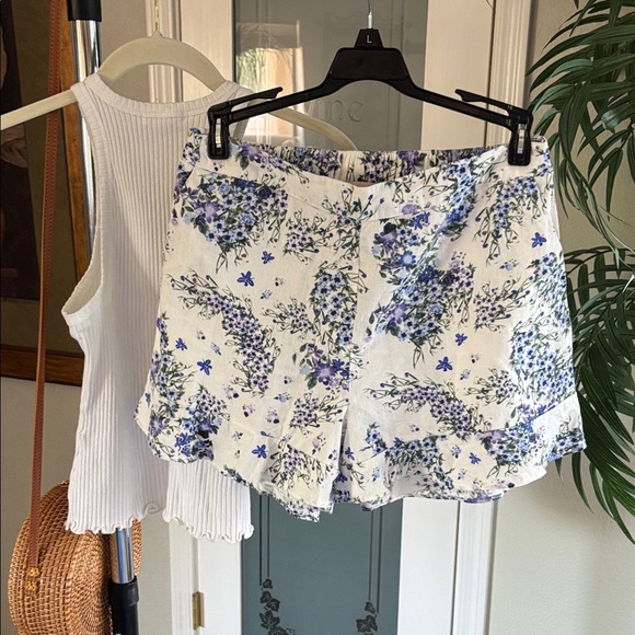 Philosophy Pants - Philosophy White and Blue Floral High Waist Shorts